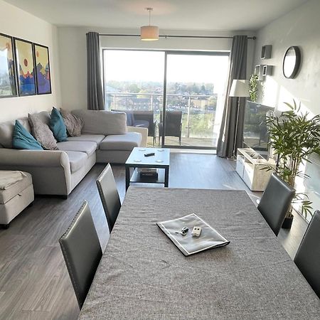 Balcony Marina Apartment With City Skyline Views - Free Secure Parking 曼彻斯特 外观 照片