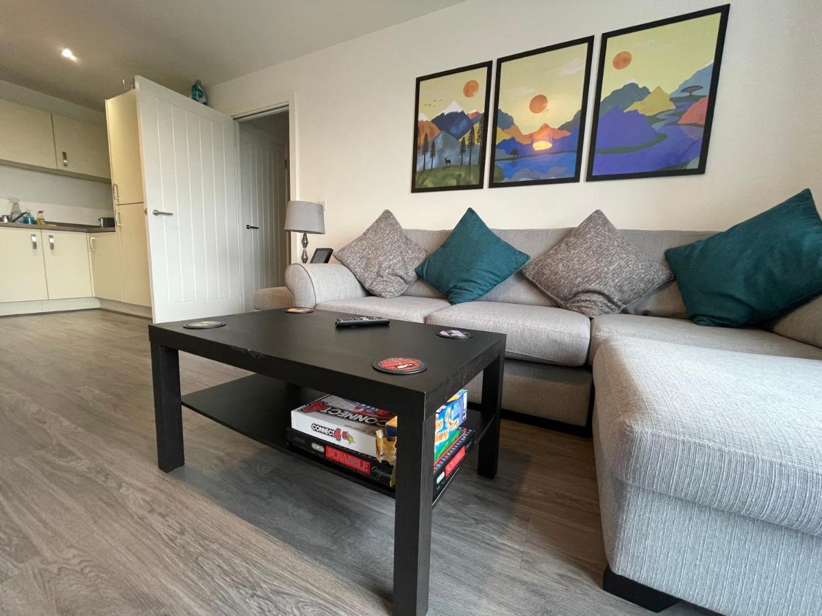 Balcony Marina Apartment With City Skyline Views - Free Secure Parking 曼彻斯特 外观 照片