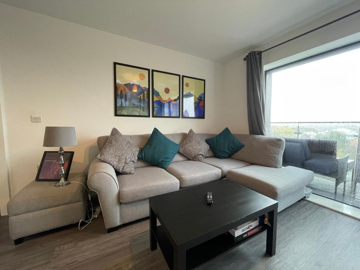 Balcony Marina Apartment With City Skyline Views - Free Secure Parking 曼彻斯特 外观 照片